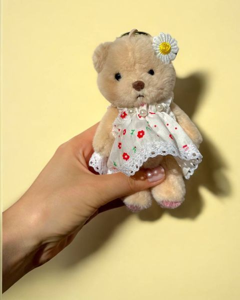 Брелок HuggyBear в білій сукні BR0009 фото