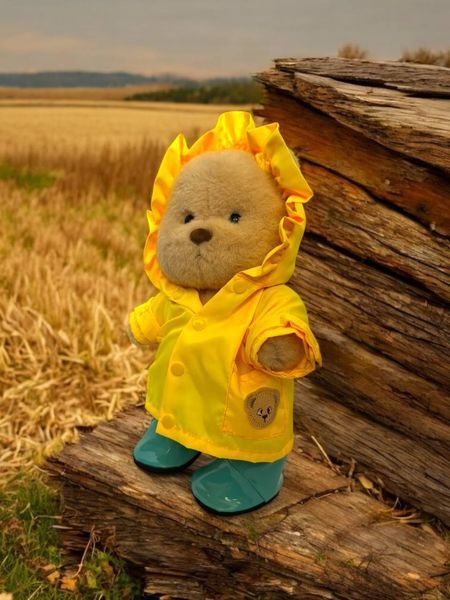 Дощовик для плюшевого ведмедика HuggyBear &ndash; жовта курточка з капюшоном і блакитні чобітки 0030 фото